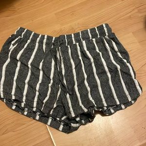 Charlotte Russe Flowy grey and white shorts XS